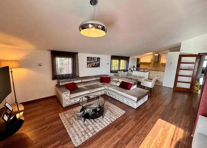 Διαμέρισμα Luxury Penthouse On Rosehill With Free Garage *