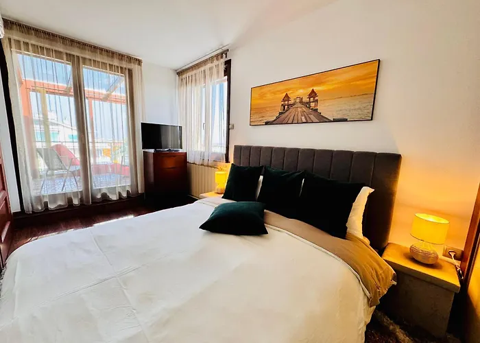 Διαμέρισμα Luxury Penthouse On Rosehill With Free Garage Βουδαπέστη