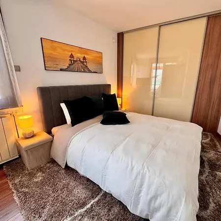 Luxury Panoramic Penthouse With 3 Terraces And Free Garage דירה בודפשט