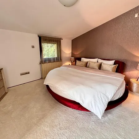 Luxury Penthouse On Rosehill With Free Garage Budapeszt